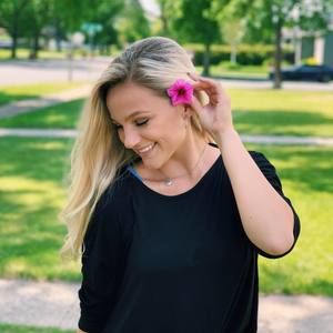 Meet your Posher, Stephanie